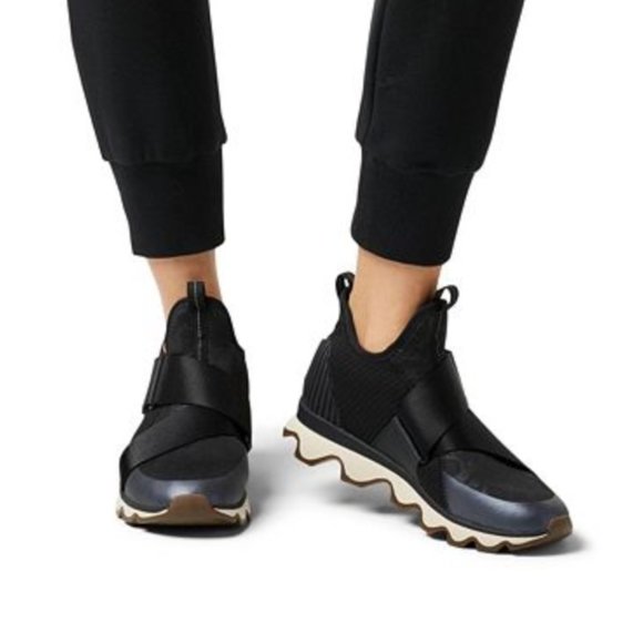 sorel kinetic sneaker black